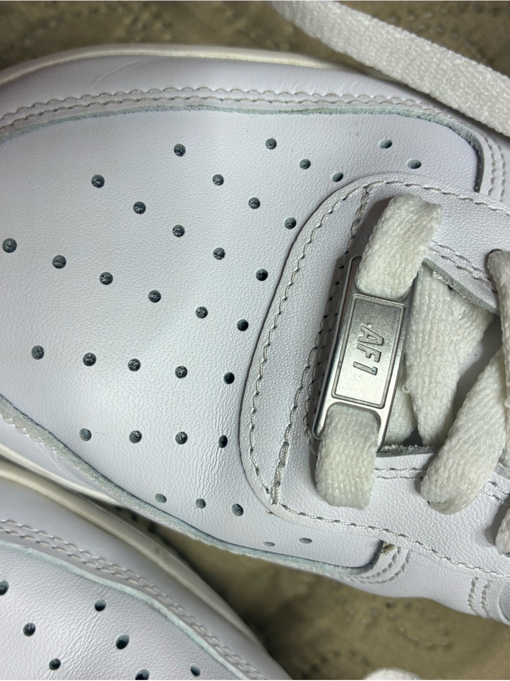 Nike White Air Force Low-Top Leather Sneakers - Picture 8 of 8